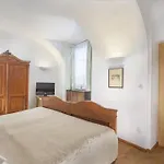 Otel At The Grape Prag