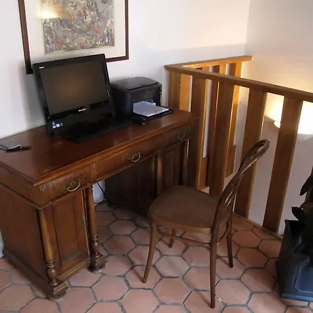 Hotel At The Grape 4*