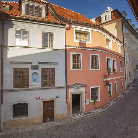 At The Grape Szálloda