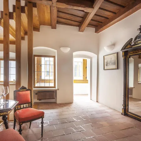 At The Grape Hotel 4*